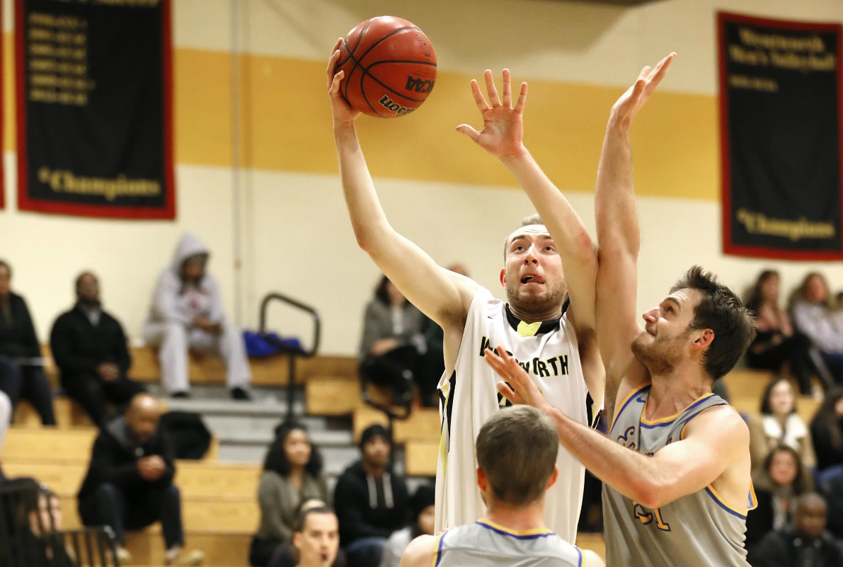 Four Score in Double Figures as Men's Basketball Wins Sixth Straight