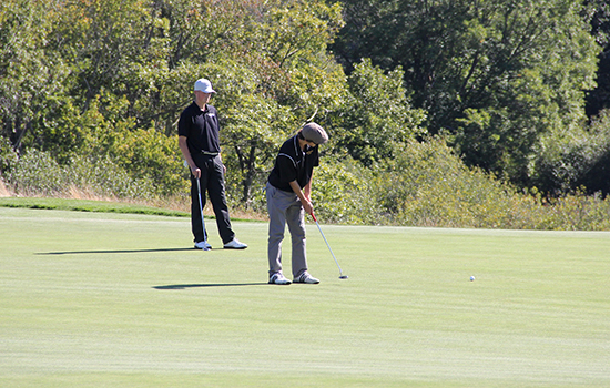 Golf Finishes Fifth at CCC Qualifier