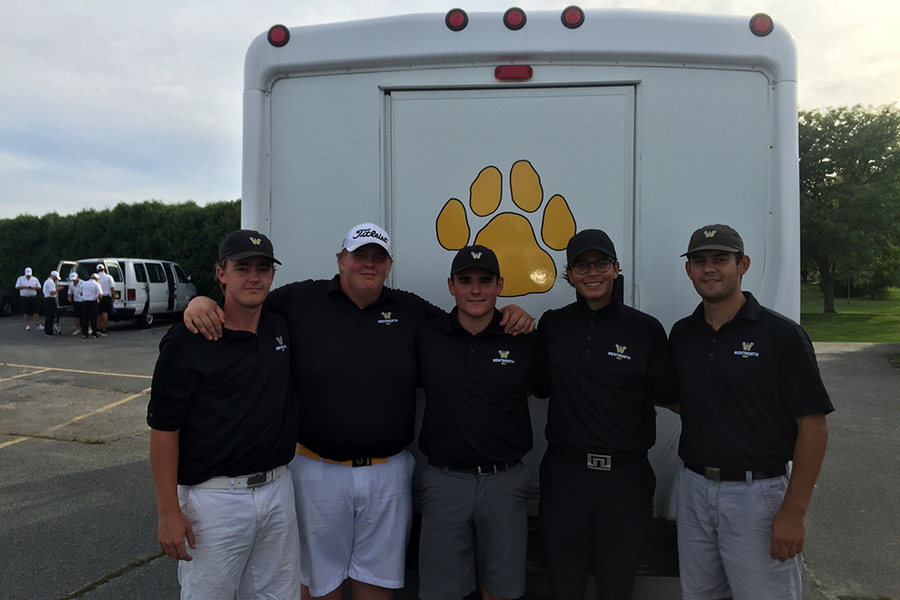 Golf Places Third at Roger Williams Invitational