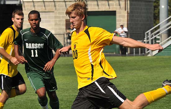 Strong Second Half Pushes Lesley Past Men's Soccer