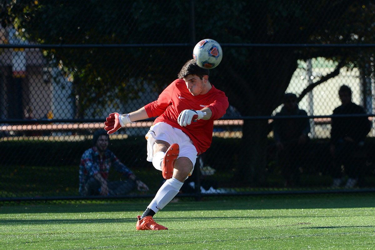 Strong First Half Lifts Men's Soccer to Win Over Norwich