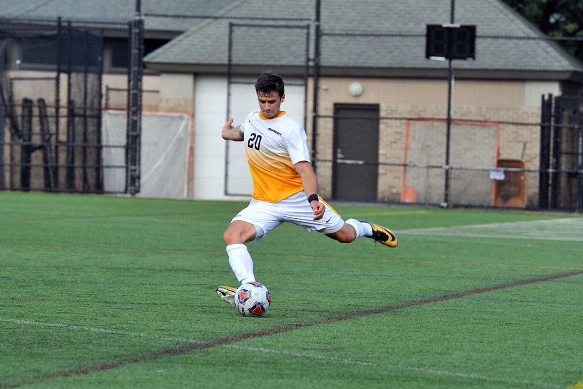 Late Rally Pushes Men's Soccer Past Nichols in CCC Opener