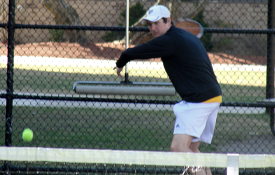 Men's Tennis Clinches Playoff Spot in Dramatic Fashion
