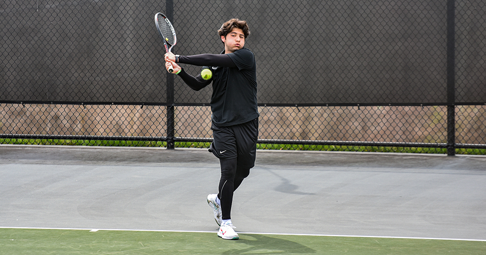 Men's Tennis Doubles up Curry; Clinches Home Playoff Match