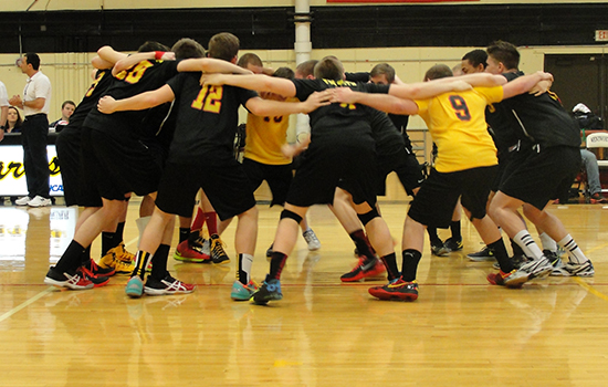 Men's Volleyball Cruises to Fourth Straight Win