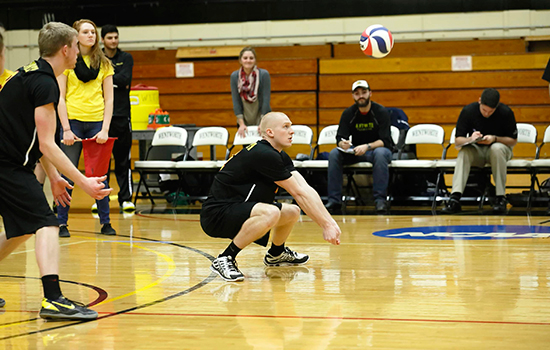 Men's Volleyball Splits at SUNY Poly Invitational