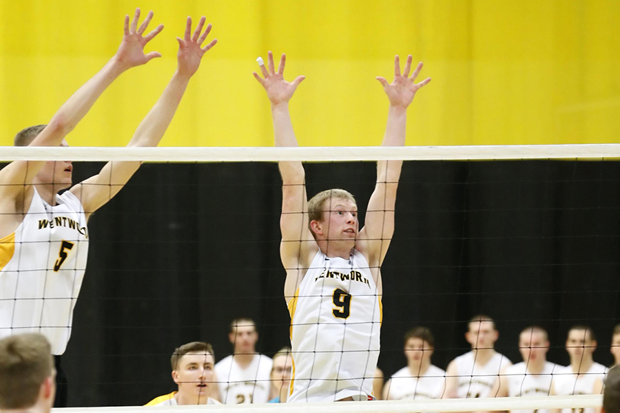 Men's Volleyball Opens Tournament With Two Wins