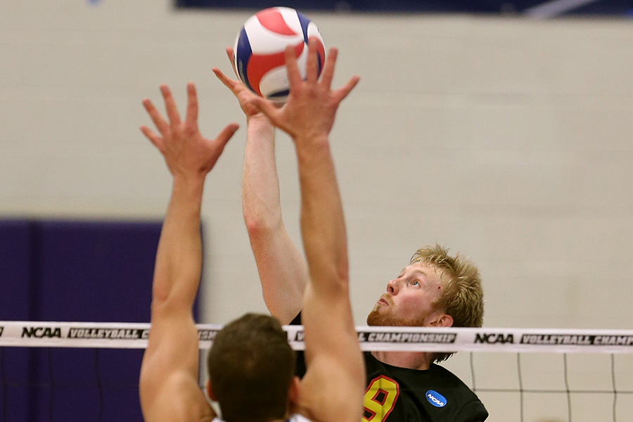 Men's Volleyball Takes GNAC Tri-Match