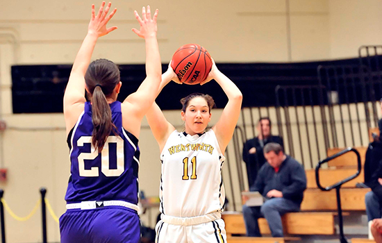 Women's Basketball Edged by New England College