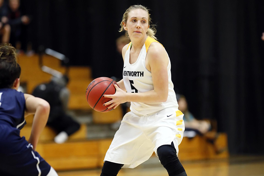 Fourth Quarter Rally Lifts Women's Basketball Past Pine Manor
