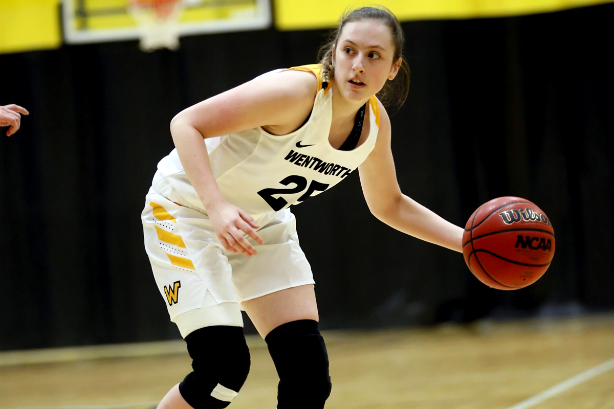 Seahawks Pull Away from Women's Basketball