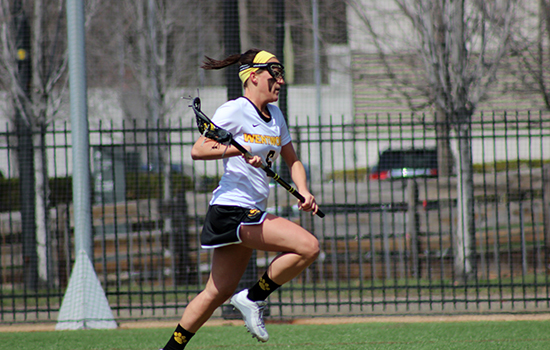 First Half Run Helps Curry Past Women's Lacrosse