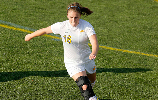 Strong First Half Lifts Women's Soccer Past Curry