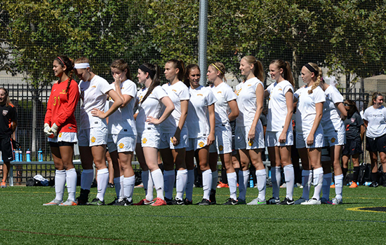 Women's Soccer Blanks Curry in CCC Quarterfinals
