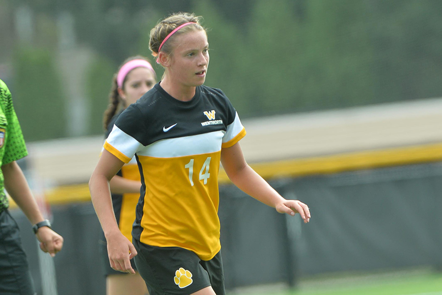 Women's Soccer Notches First-Ever Win at Gordon