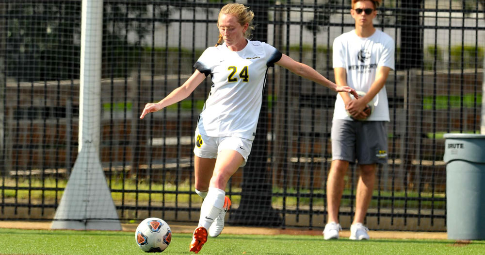Donahue Propels Women's Soccer to Double Overtime Triumph over Emmanuel