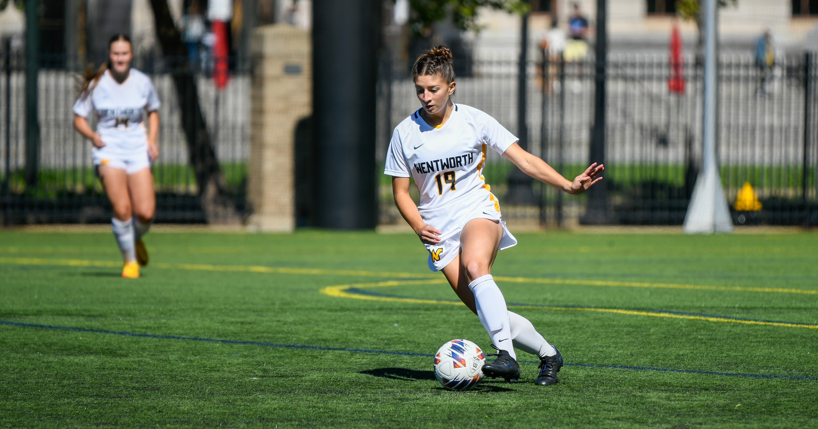Nor'easters Hang On to Defeat Women's Soccer