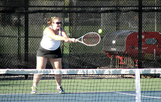 Western New England Doubles Up Women's Tennis