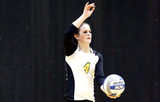Women's Volleyball Notches Fourth Straight Win