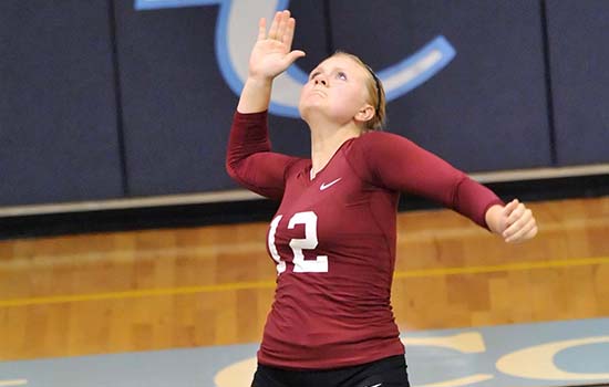 Curran Sets Career Dig Record as Women's Volleyball Splits Opening Matches