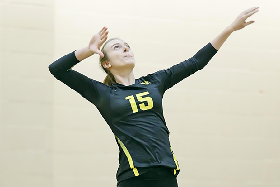 Women's Volleyball Leaps Past Suffolk