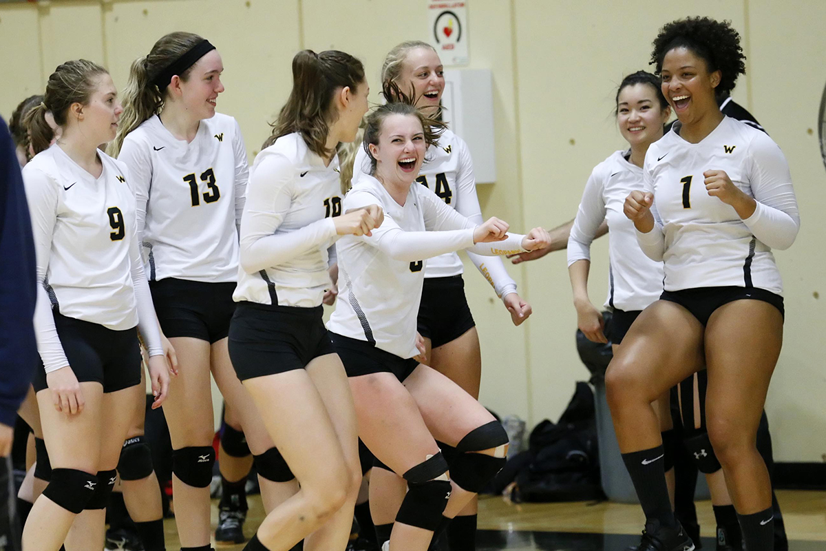 Women's Volleyball Sweeps Eastern Nazarene for Record-Setting Win