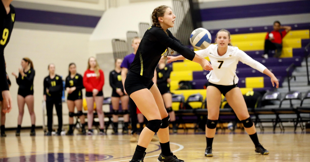 Women's Volleyball Closes Union Tournament with Two Wins; Rogoz Named to All-Tournament Team