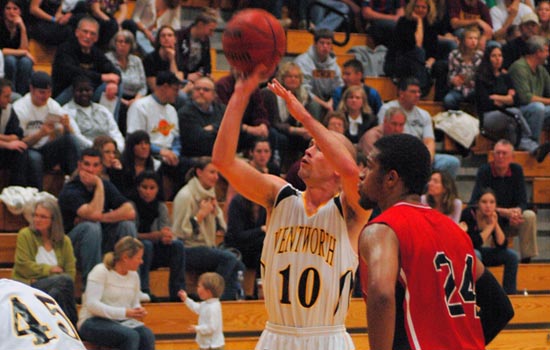 Leopards Hold on to Defeat Crusaders, 62-61