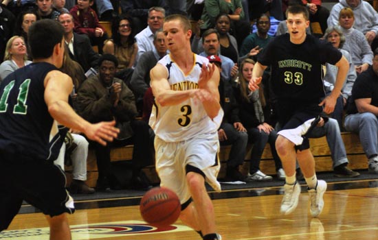 Men's Basketball Cruises to Win Over Western New England