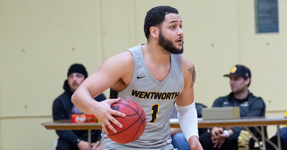 Men's Basketball Storms Back, Outlasts UNE in Overtime
