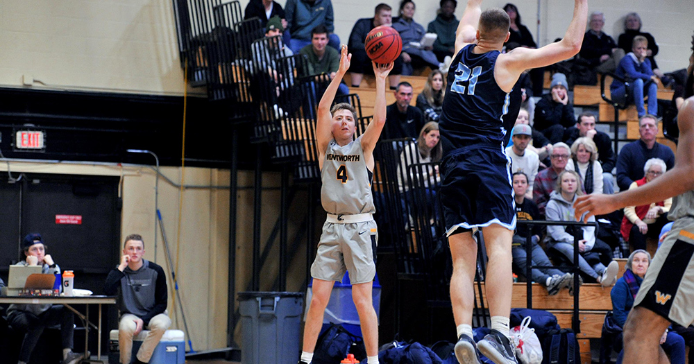 Strong Second Half Powers Men's Basketball Past Framingham State