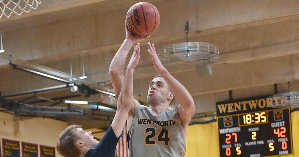Carrier's Record Setting Night Helps Men's Basketball Advance in CCC Tournament