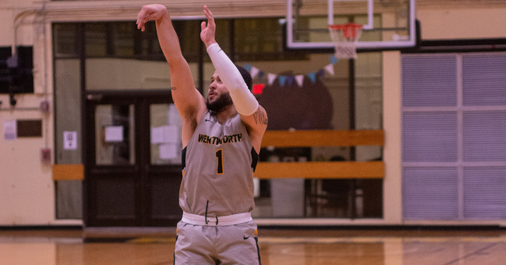 Men's Basketball Falls in Close Matchup With Gordon