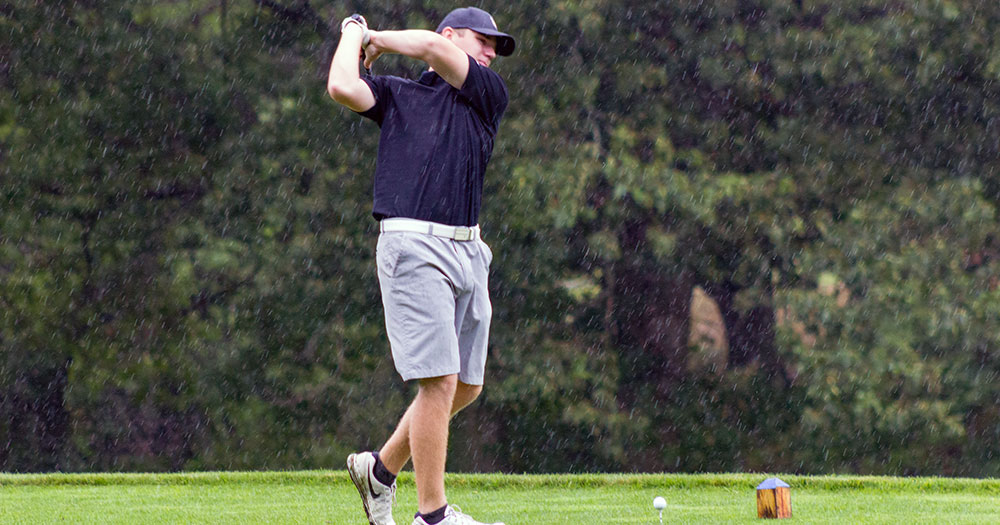 Golf Finishes Fifth at CCC Qualfier