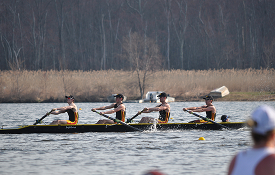 Men's Rowing Completes Races at Knecht Cup