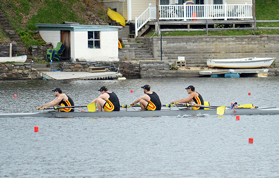 Men's Rowing Fares Well at New England Championships