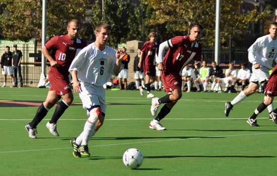 Men's Soccer Opens 2011 Campaign With Tie at Wheaton
