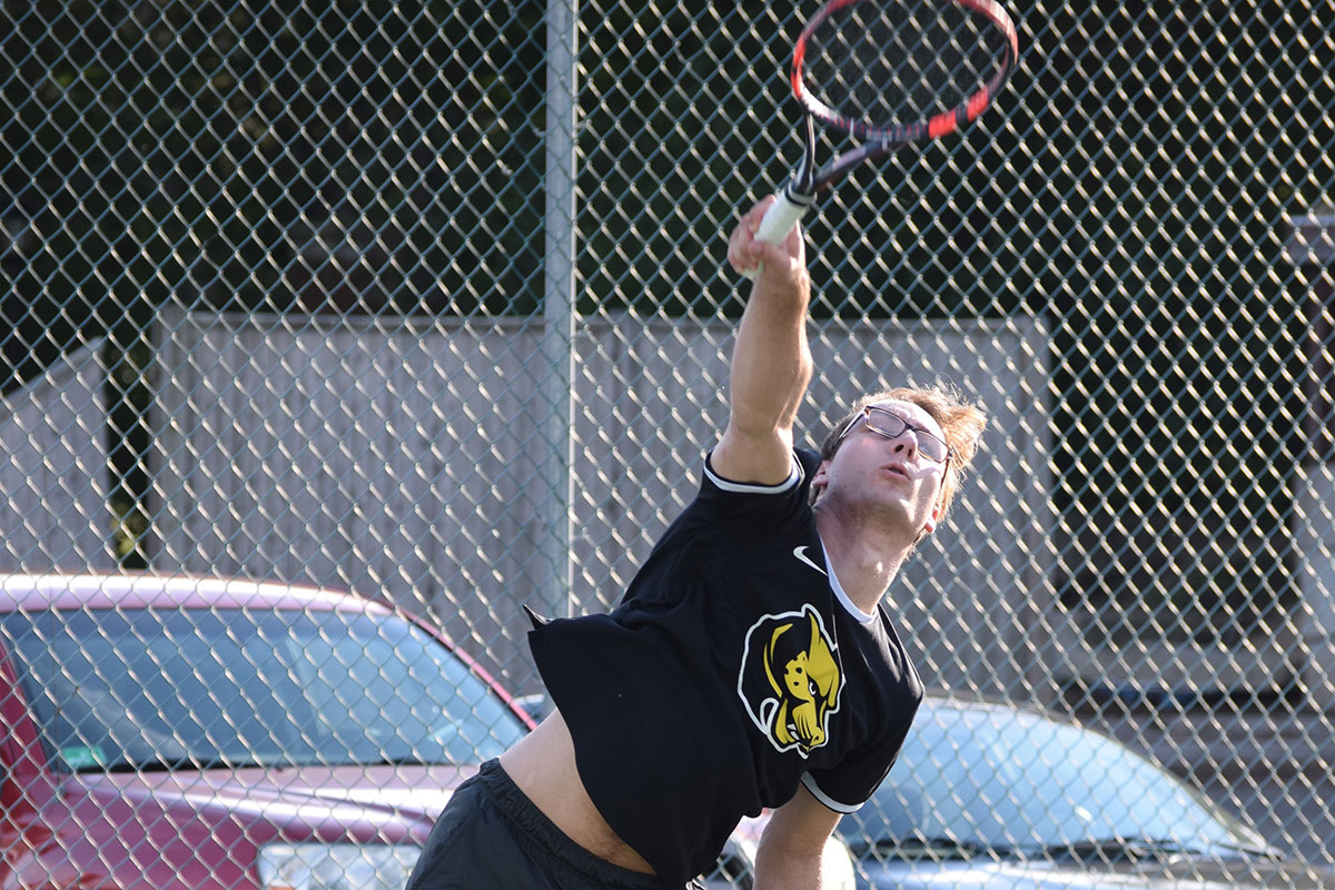Men's Tennis Falls to Western New England