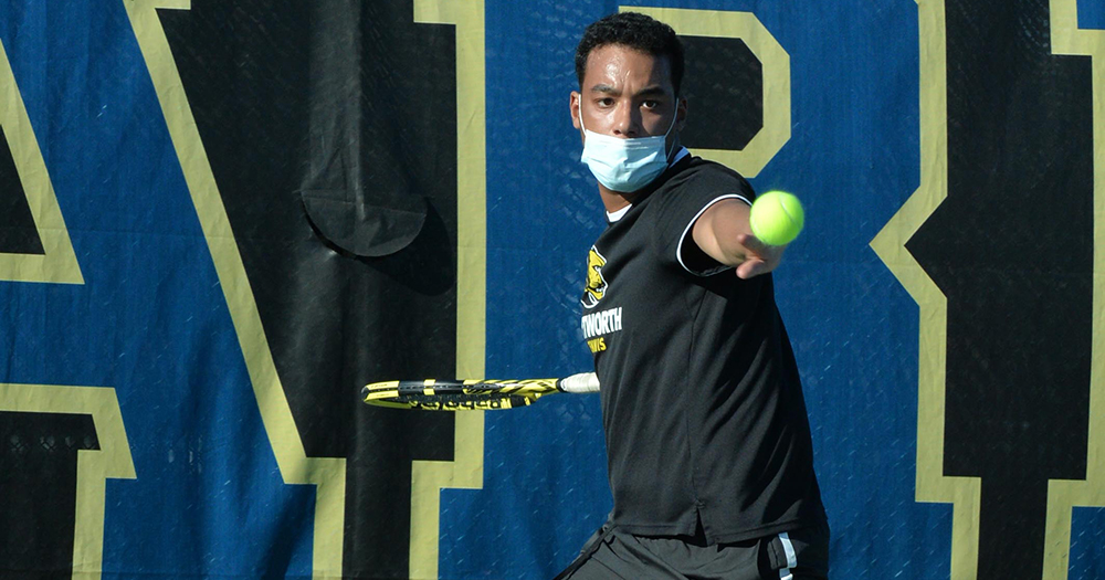 Men's Tennis Moves into First-Place Tie after Doubling Up Gordon