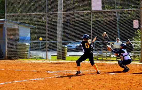Softball Swept in Conference-Opening Twinbill