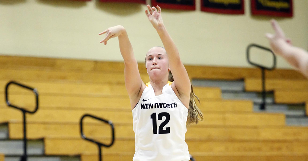 Fast Start Pushes UNE Past Women's Basketball