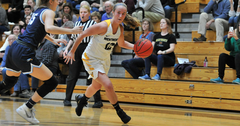 Career-High 31 Points from Morton Propels Women's Basketball Over Mount Holyoke