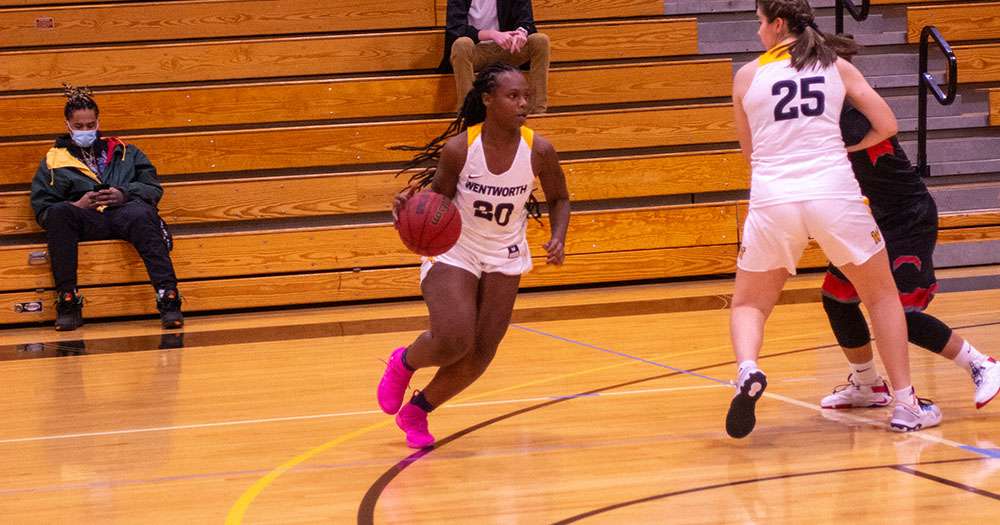 Women's Basketball Defeats Lesley in Non-Conference Matchup