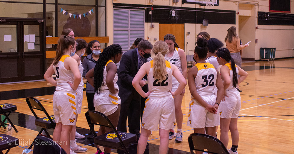 Women's Basketball Defeated by Western New England in Conference Play