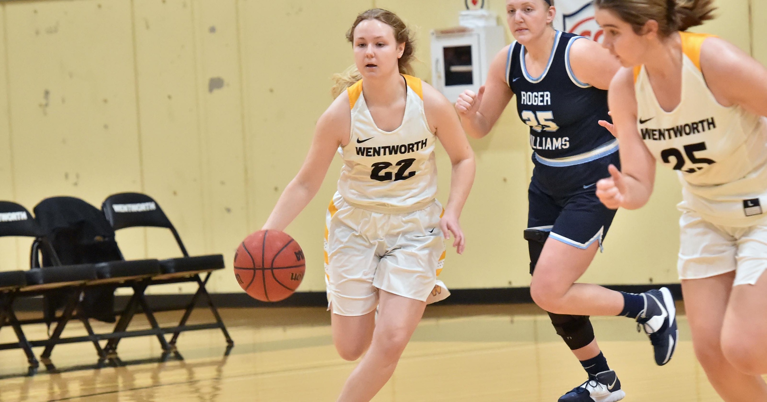 Women's Basketball Scoops Up First Win in Home Opener