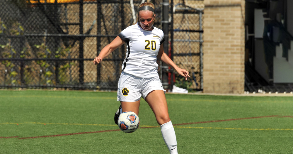 Stickelman Boosts Women's Soccer to 1-0 Win over Defending CCC Champion UNE