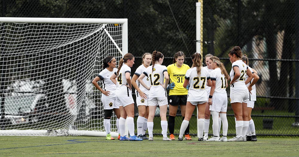 Women’s Soccer Drops Road Matchup With WPI