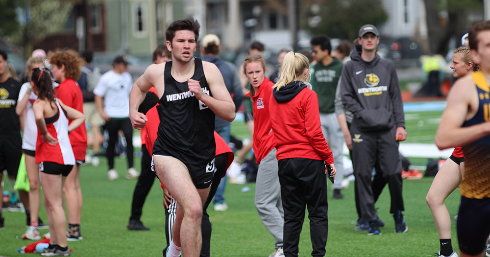 Track and Field Competes at New England DIII Championships