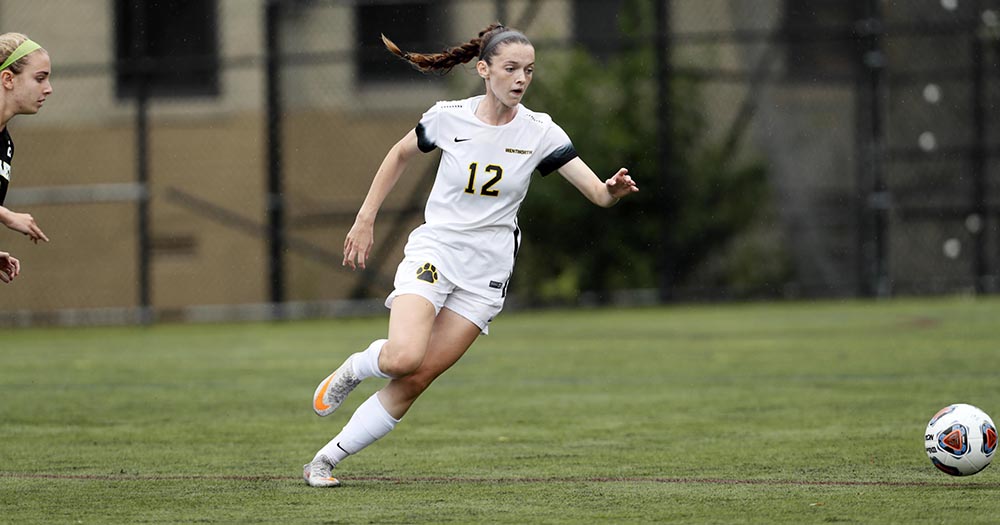 Women’s Soccer Suffers One Goal Defeat at UNE