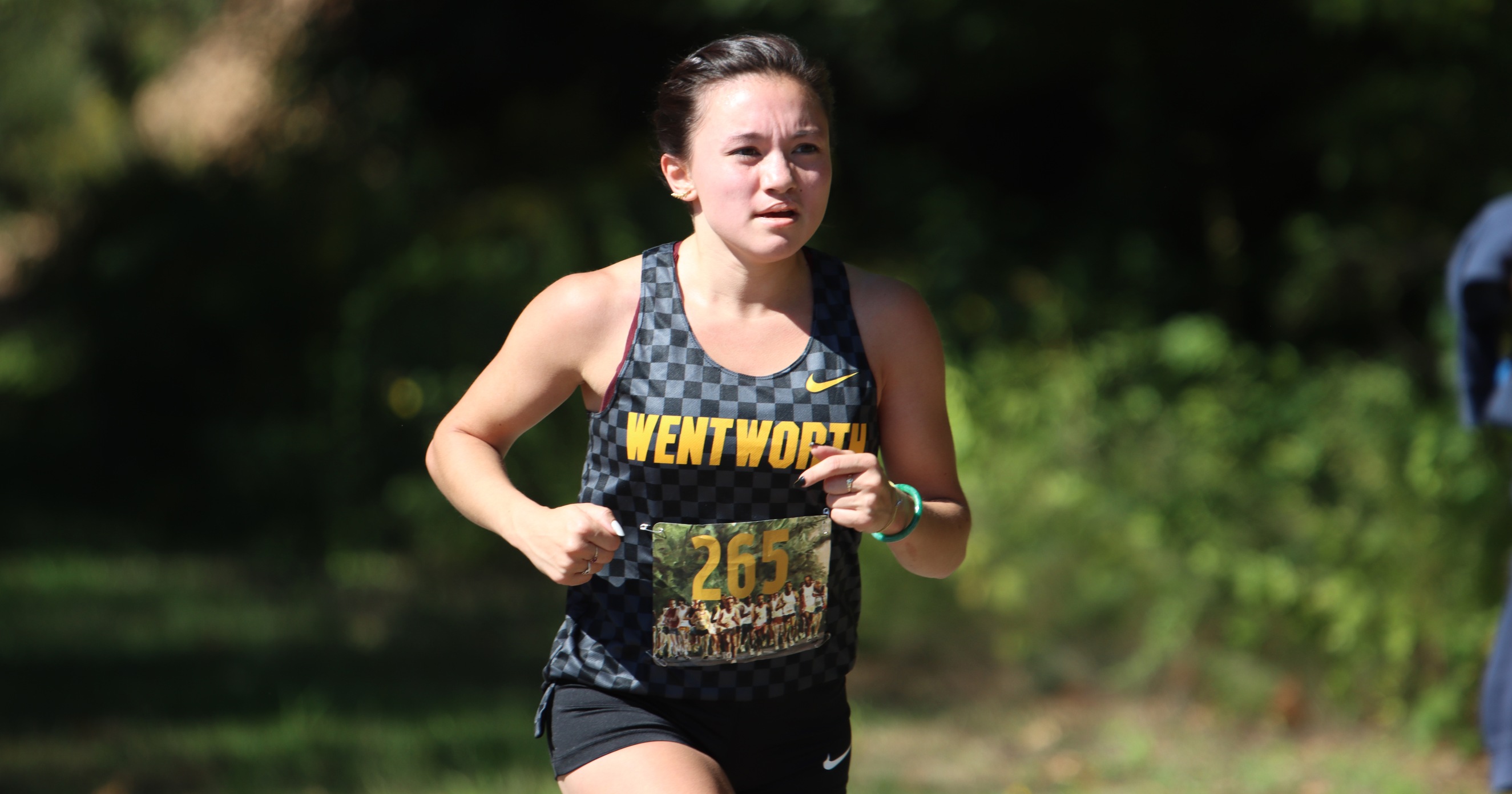 Chu Paces Women's Cross Country at James Earley Invitational